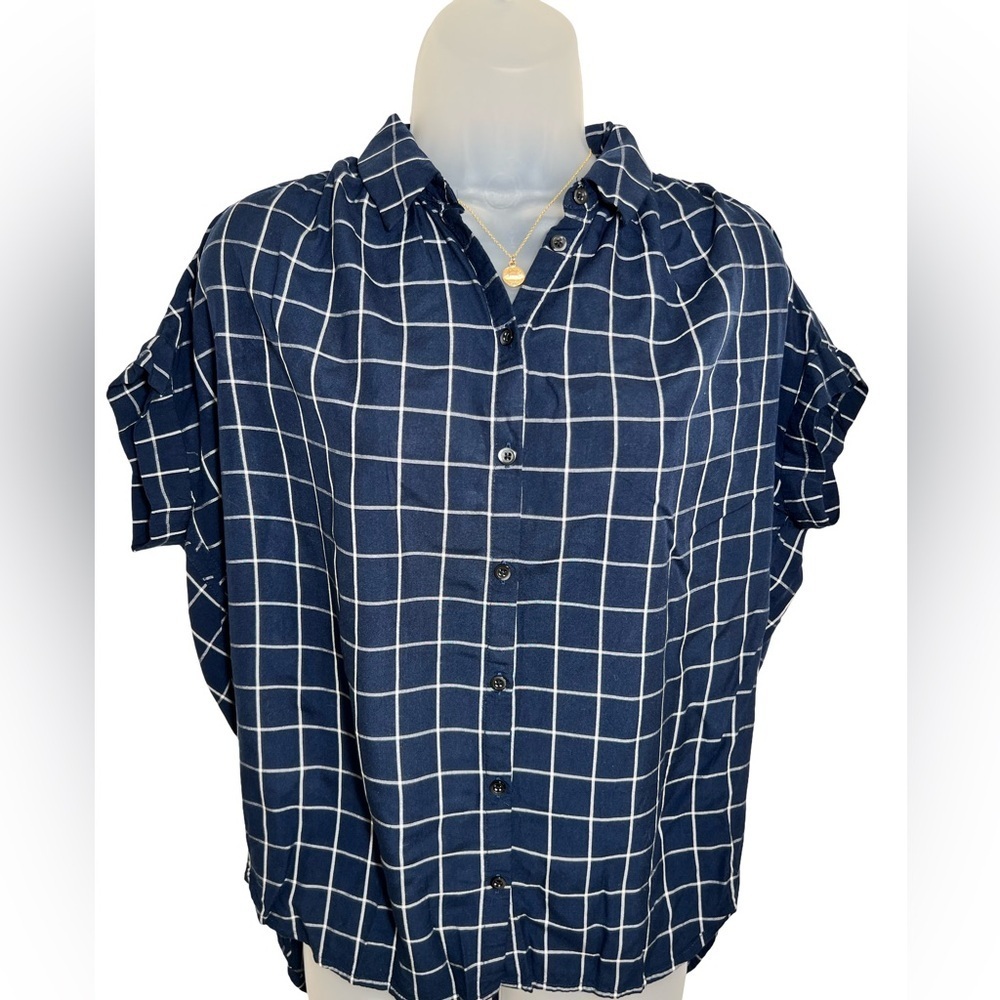 Madewell Navy and White Plaid Button Up Blouse with tab sleeves size xxs